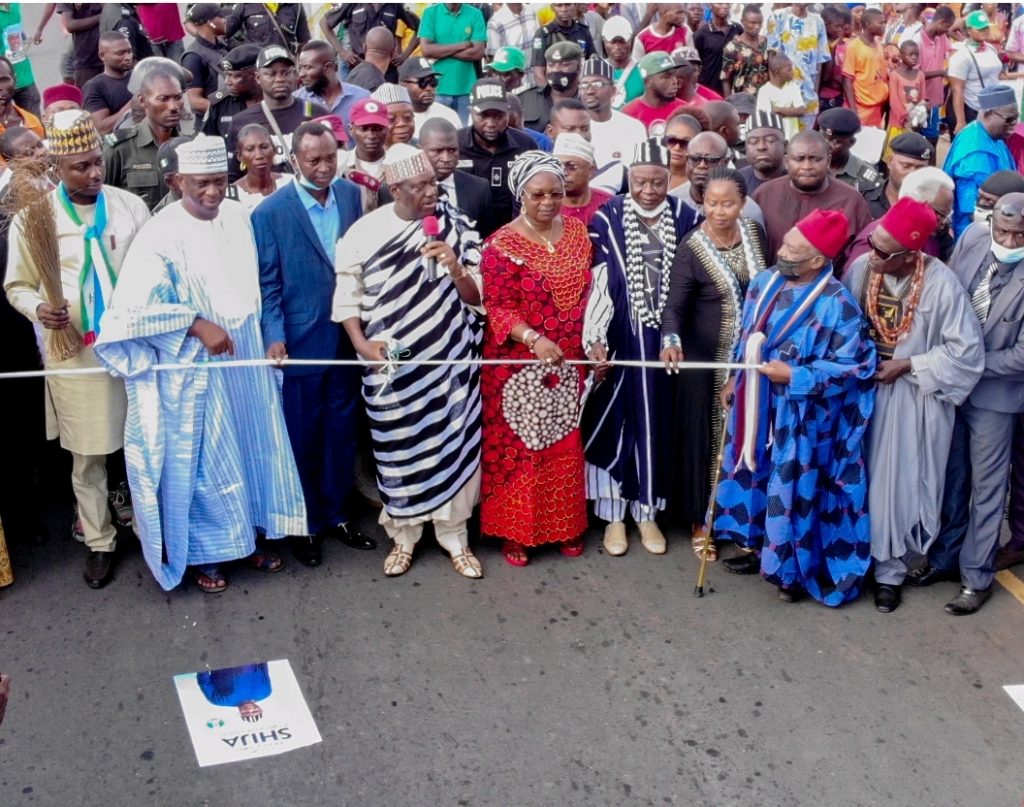 PICTURES: SENATOR AKUME, HRH. CHIEF NYIYONGO ACHIAKU AND OTHERS AT THE COMMISSIONING AND HANDOVER OF VANDEIKYA – OBUDU CATTLE RANCH ROAD PHASES I AND II  IN BENUE STATE
