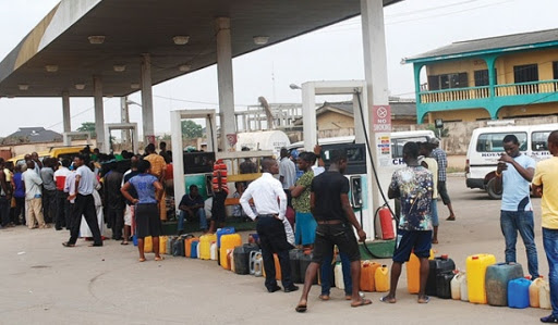 long-fuel-queues