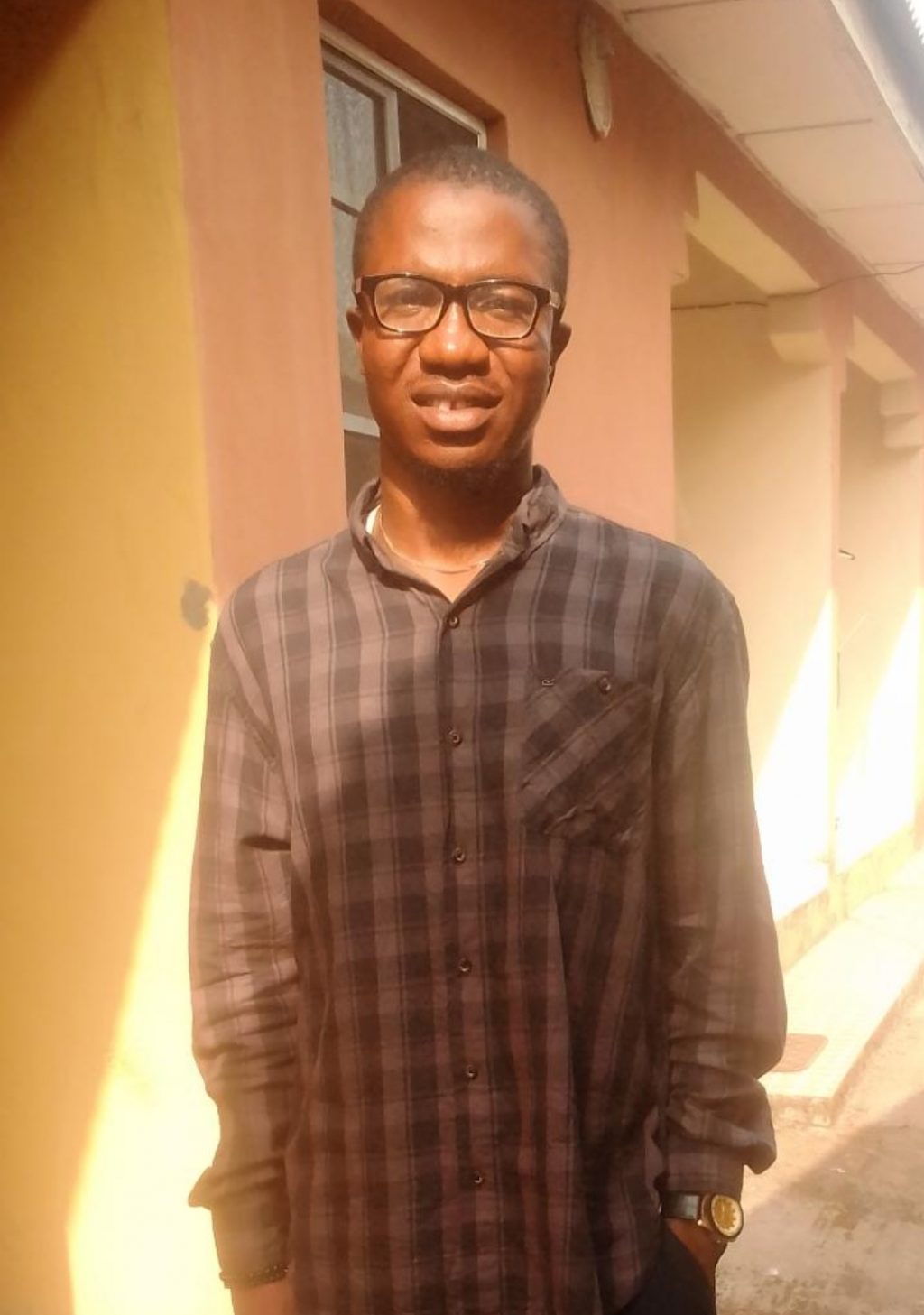 Screenshot_20220405-232141_WhatsAppBusiness