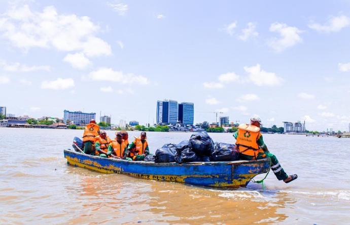 marine waste (2)